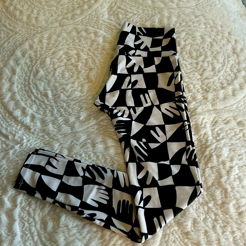Dazey LA Black/White Hand Print  Athletic Leggings
